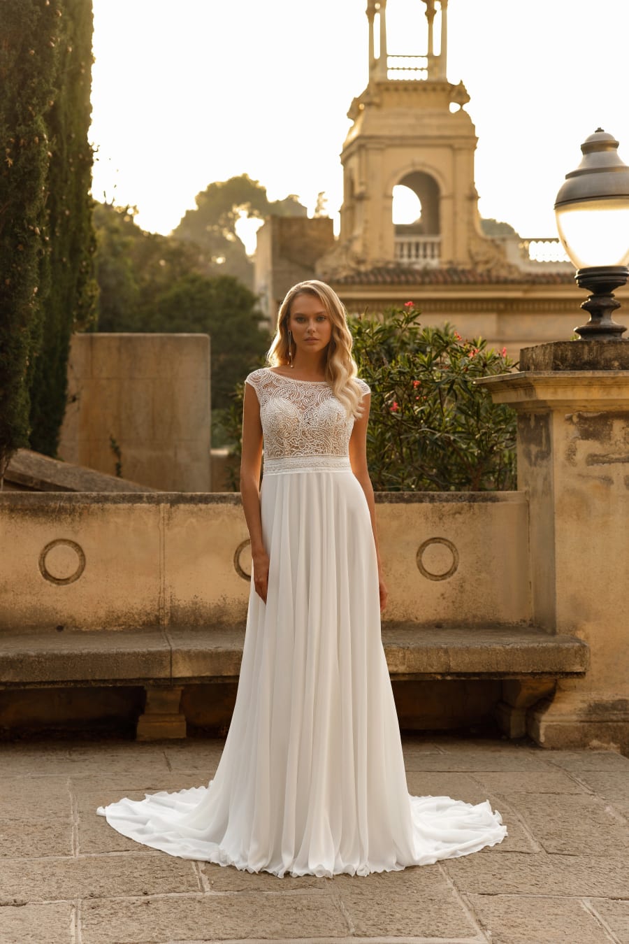 Vestido 8289 da Plus Size — Nelita Noivas Lisboa