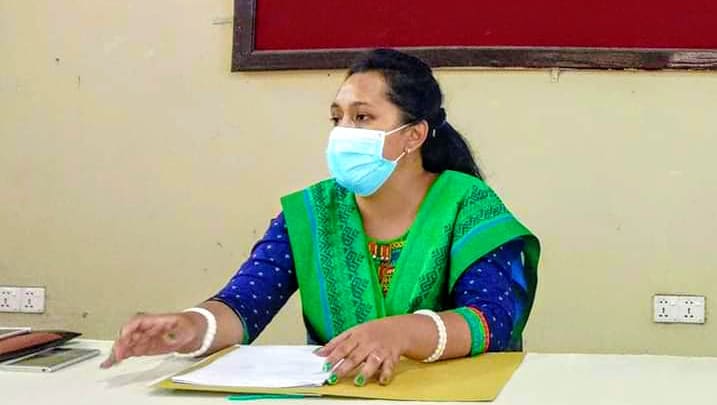 মুক্তাগাছায় ক্রীড়া সামগ্রী বিতরণ মুক্তাগাছায় ক্রীড়া সামগ্রী বিতরণ