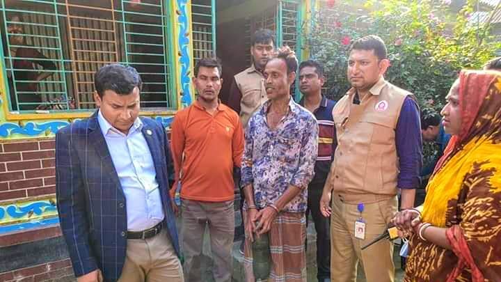 মুক্তাগাছায় চোলাই মদ তৈরি ও সেবনের দায়ে আটক ১ মুক্তাগাছায় চোলাই মদ তৈরি ও সেবনের দায়ে আটক ১