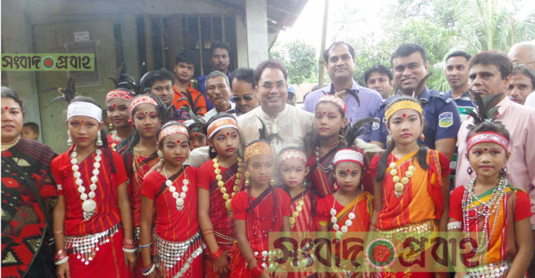 নৃ-তাত্ত্বিক নৃ-তাত্ত্বিক জনগোষ্ঠীর আর্থসামাজিক উন্নয়নে সরকার বদ্ধপরিকর- সালাহউদ্দিন আহমেদ মুক্তি এমপি নৃ-তাত্ত্বিক জনগোষ্ঠীর আর্থসামাজিক উন্নয়নে সরকার বদ্ধপরিকর- সালাহউদ্দিন আহমেদ মুক্তি এমপি
