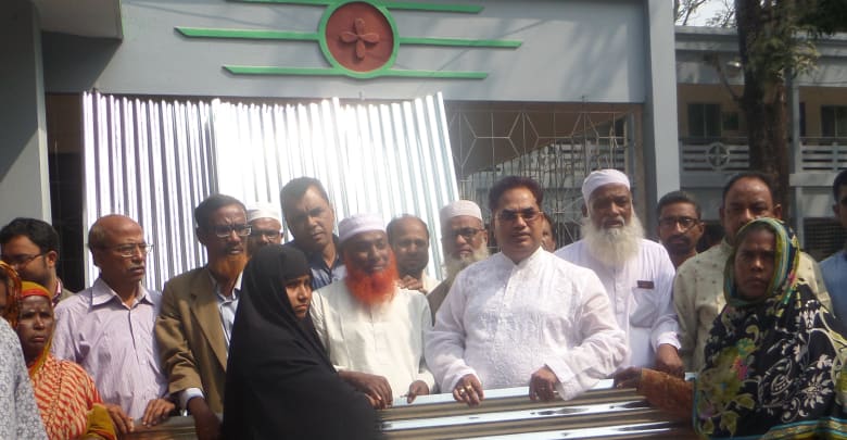 মুক্তাগাছায় ঢেউটিন বিতরণ মুক্তাগাছায় ঢেউটিন বিতরণ