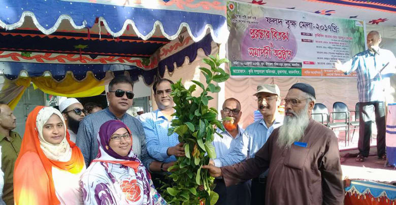মুক্তাগাছায় মুক্তাগাছায় ফলদ বৃক্ষ মেলার সমাপনী ফলদ মেলার সমাপন