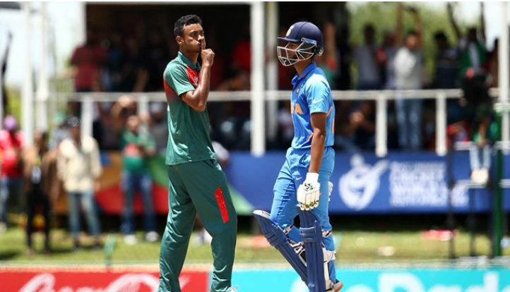 শরিফুল মুখে আঙ্গুল দিয়ে-‘এবার চুপ থাকো, আমাদের কৃতিত্ব দেখো’ শরিফুল মুখে আঙ্গুল দিয়ে-‘এবার চুপ থাকো, আমাদের কৃতিত্ব দেখো’