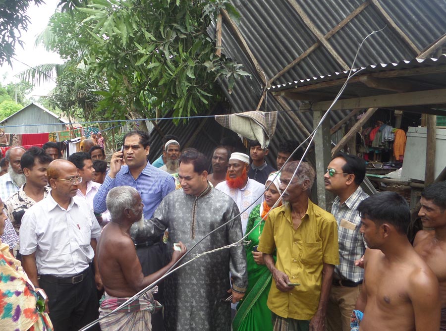 মুক্তাগাছায় কাল বৈশাখী ঝড়ে এক জনের মৃত্যু, কয়েকটি ইউনিয়ন লন্ডভন্ড মুক্তাগাছায় কাল বৈশাখী ঝড়ে এক জনের মৃত্যু দুর্গত এলাকা পরিদর্শনে এমপি