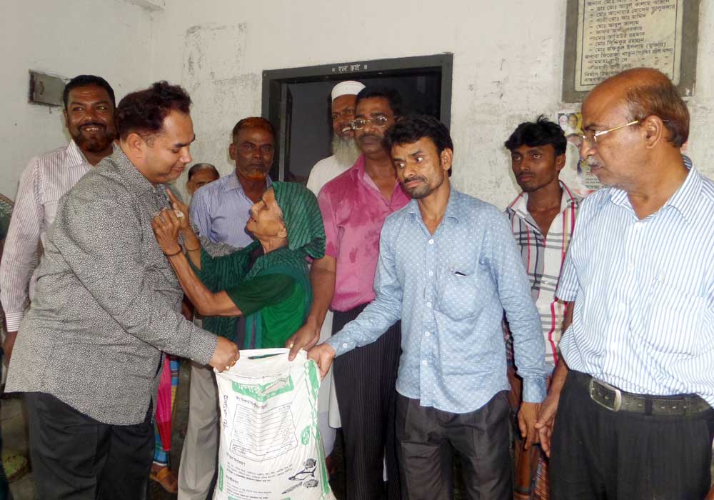 মুক্তাগাছায় ভিজিএফের চাল বিতরণে এমপি মুক্তির আকস্মিক পরিদর্শন মুক্তাগাছায় মুক্তাগাছায় ভিজিএফের চাল বিতরণে এমপি মুক্তির আকস্মিক পরিদর্শন
