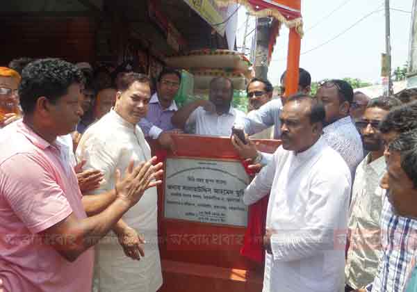 মুক্তাগাছায় দুই উপজেলার বৃহৎ সড়ক স্থাপন উদ্বোধন ভিত্তি প্রস্তর স্থাপন উদ্বোধন করেন সালাহউদ্দিন মুক্তি এমপি
