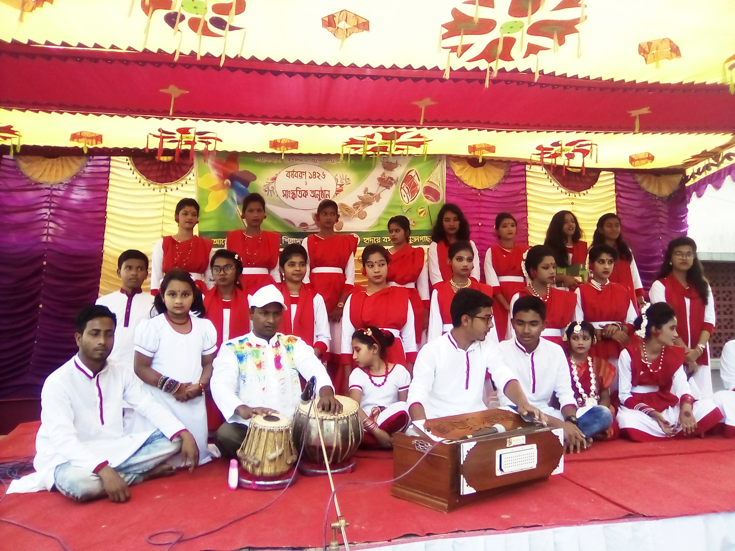 মুক্তাগাছায় মুমু শিল্পাঙ্গনের বর্ষবরণ মুক্তাগাছায় মুমু শিল্পাঙ্গনের বর্ষবরণ