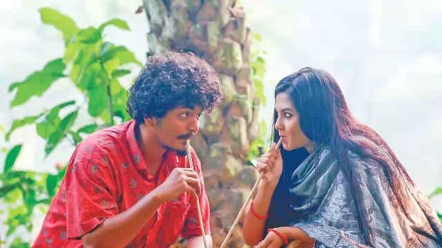 কাঠবিড়ালী ‘আধুনিক গ্রামে সম্পর্কের ট্র্যাজেডি’ কাঠবিড়ালী ‘আধুনিক গ্রামে সম্পর্কের ট্র্যাজেডি’