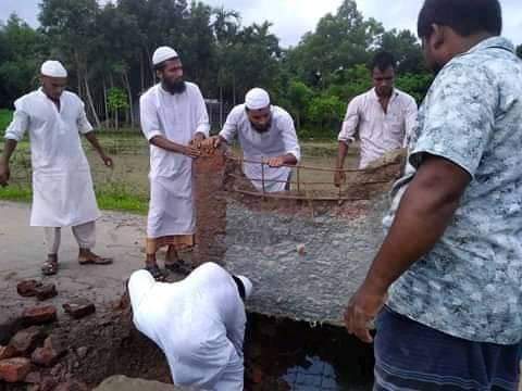 মুক্তাগাছায় কালভার্ট সংস্কার করলো খেলাফত যুব মজলিস মুক্তাগাছায় কালভার্ট সংস্কার করলো খেলাফত যুব মজলিস