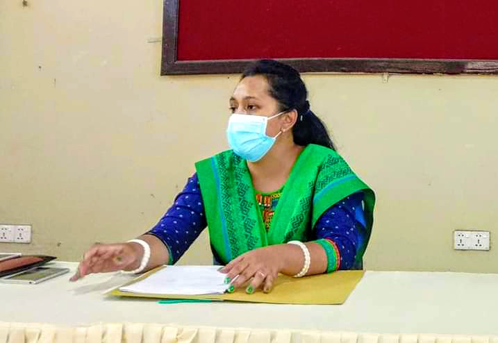 মুক্তাগাছায় ক্রীড়া সামগ্রী বিতরণ মুক্তাগাছায় ক্রীড়া সামগ্রী বিতরণ