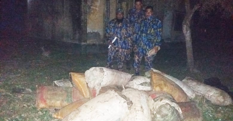 জামালপুরে ৪ হাজার কেজি চোরাই রাবার উদ্ধার জামালপুরে ৪ হাজার কেজি চোরাই রাবার উদ্ধার