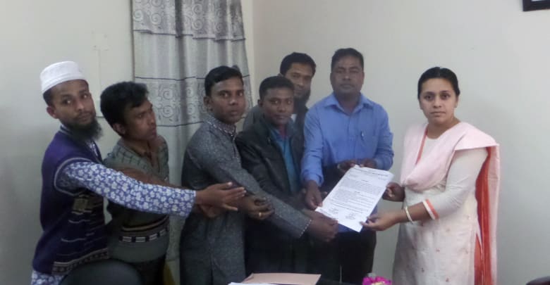 মুক্তাগাছায় প্রাথমিক বিদ্যালয়ের দপ্তরীদের চাকুরি স্থায়ীকরনে স্মারকলিপি মুক্তাগাছায় প্রাথমিক বিদ্যালয়ের দপ্তরীদের চাকুরি স্থায়ীকরনে স্মারকলিপি