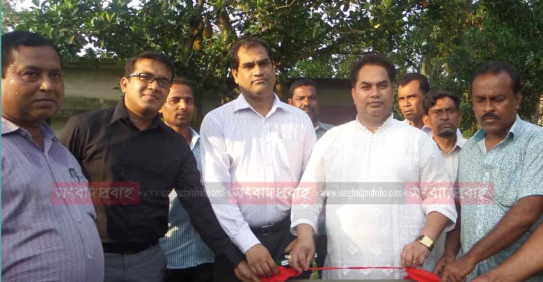 জনস্বাস্থ্য প্রকৌশল মুক্তাগাছায় জনস্বাস্থ্য প্রকৌশল ভবনের ভিত্তি প্রস্তর স্থাপন ভিত্তিপ্রস্তর স্থাপন অনুষ্ঠানে প্রধান অতিথিসহ অন্যান্য অতিথিবৃন্দ
