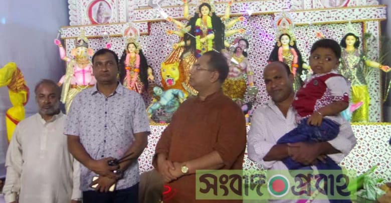 পূজা মন্ডপ পরিদর্শন মুক্তাগাছায় এমপি সালাহউদ্দিন মুক্তির পূজা মন্ডপ পরিদর্শন মুক্তাগাছায় এমপি সালাহউদ্দিন মুক্তির পূজা মন্ডপ পরিদর্শন