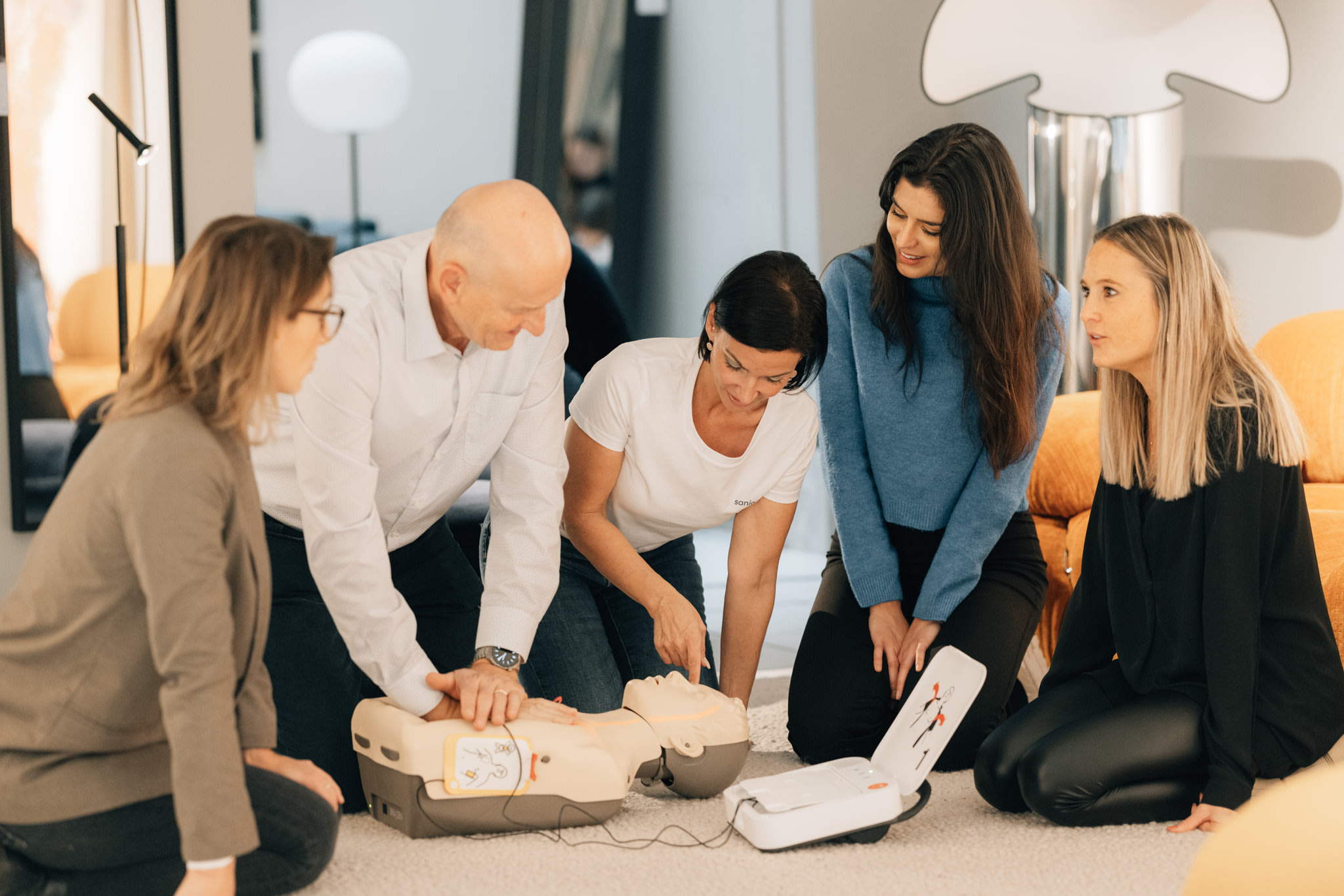 Gruppe im BLS AED Kurs
