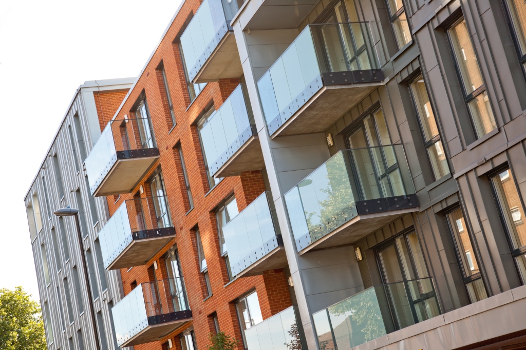 Glass Balcony Balustrades - Practical use on London balconies | Sapphire