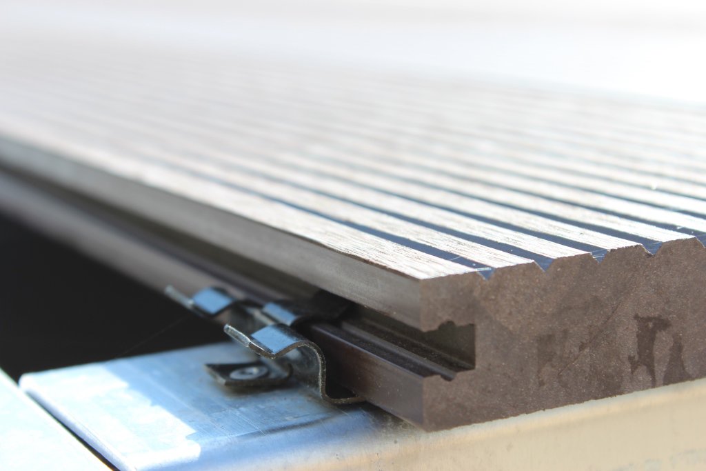 Aluminium vs Composite Board