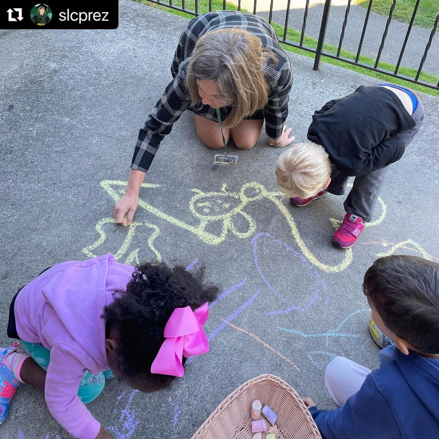 💚💚💚 #Repost @slcprez ・・・ Learning by doing is always fun at the Early Childhood Center! Thanks for inviting me to come play today! #sarahlawrencecollege #sarahlawrence #ecc #earlychildhoodcenter #preschool #kindergarten #play #experientiallearning #learningbydoing #sarahlawrencetogether