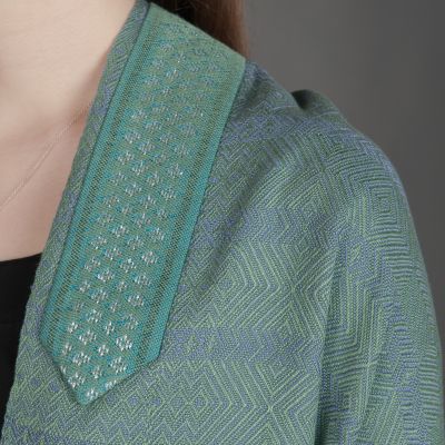 Prayer shawl collar detail