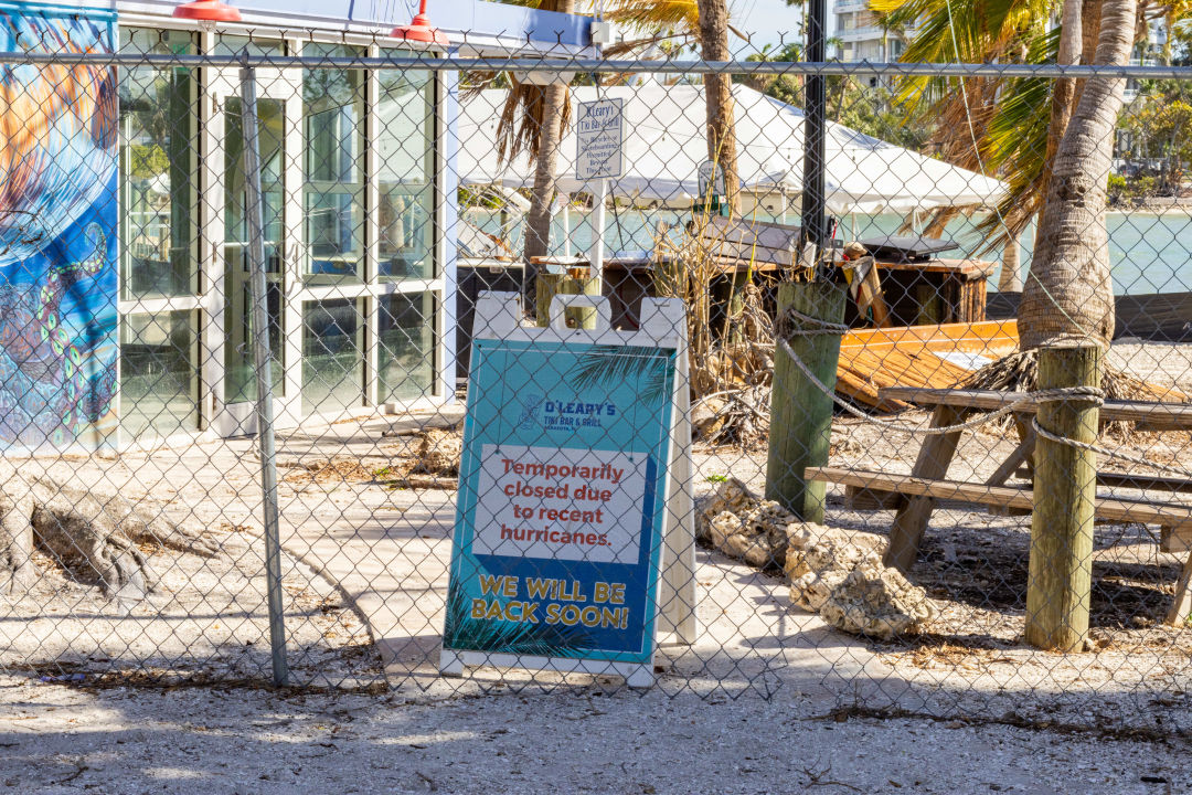 O’Leary’s Tiki Bar and Grill on Friday, Jan. 31, 2025. The restaurant is fenced off with signs displayed to inform customers of the temporary closure.