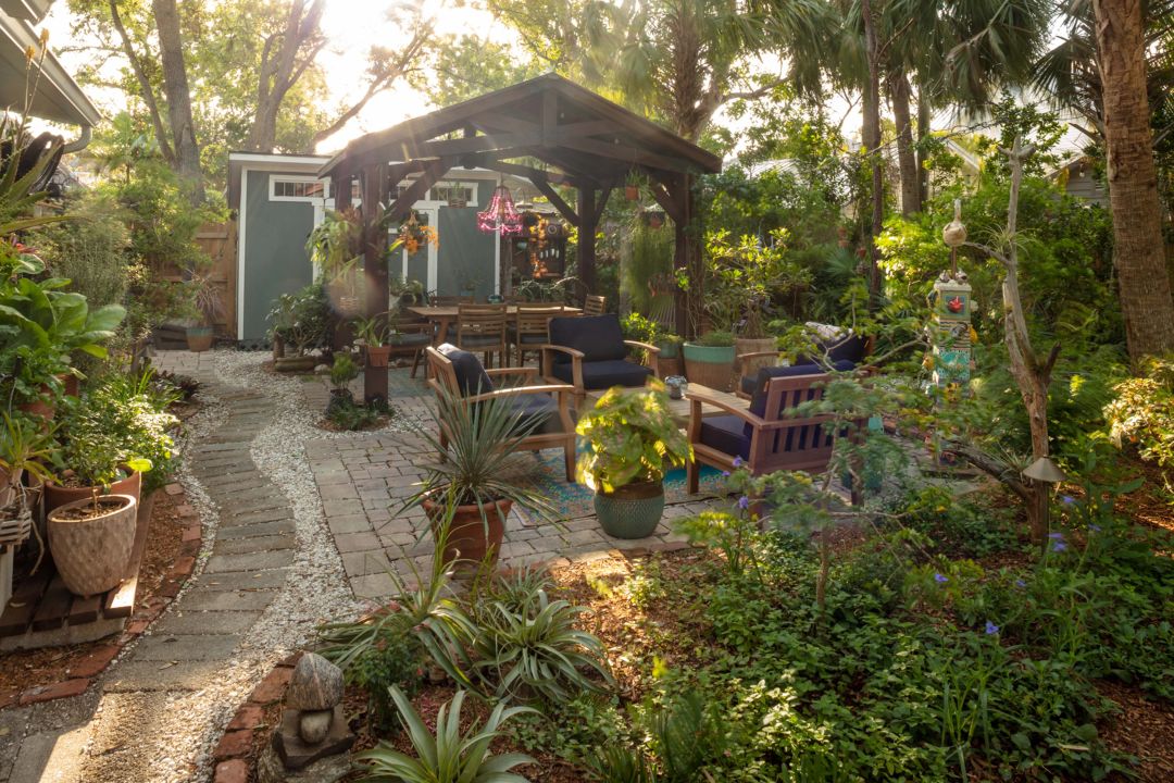 Cindy Shore Coats’ Bradenton garden