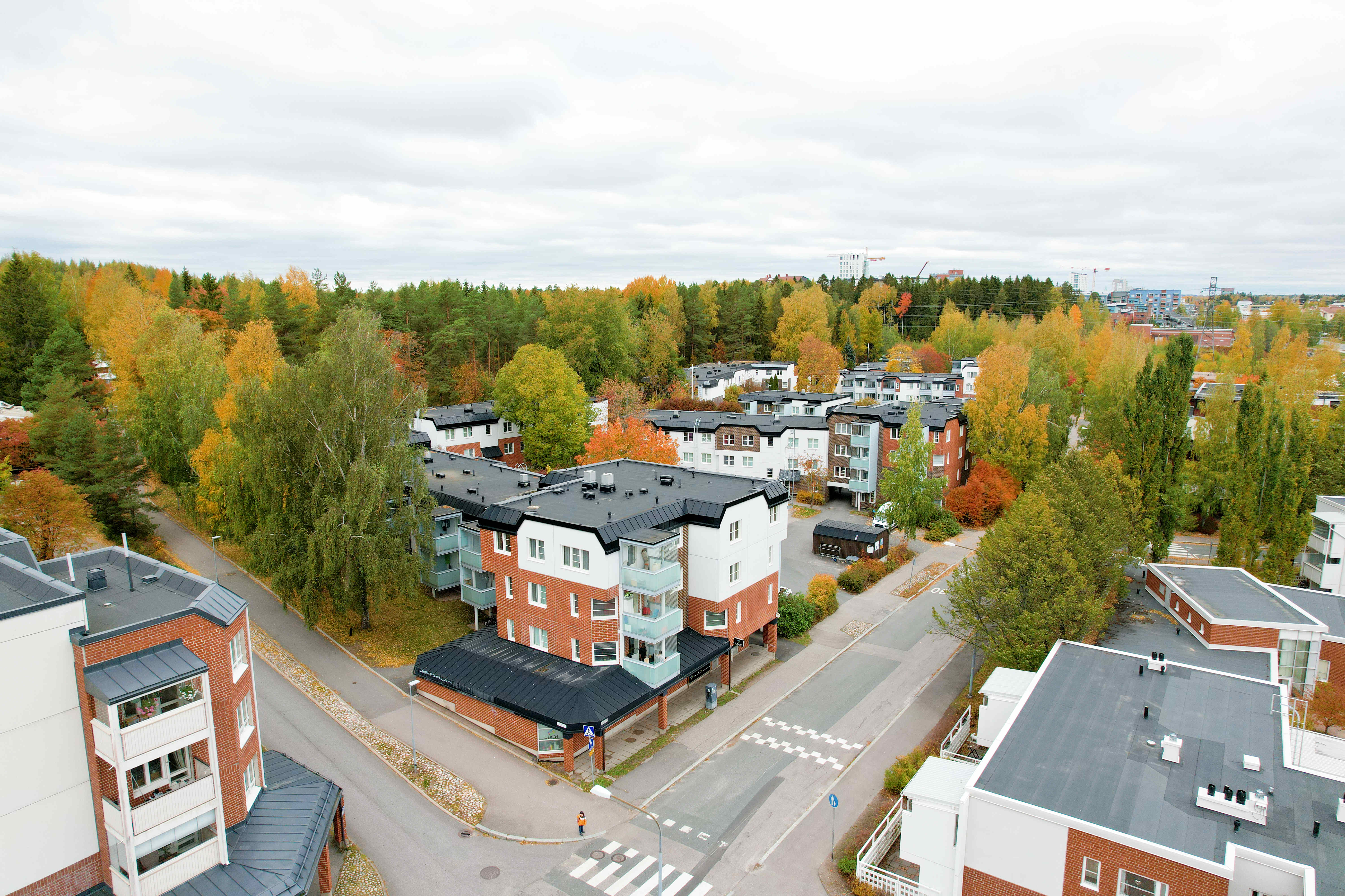 Top floor 2br home in Malminkartano 5