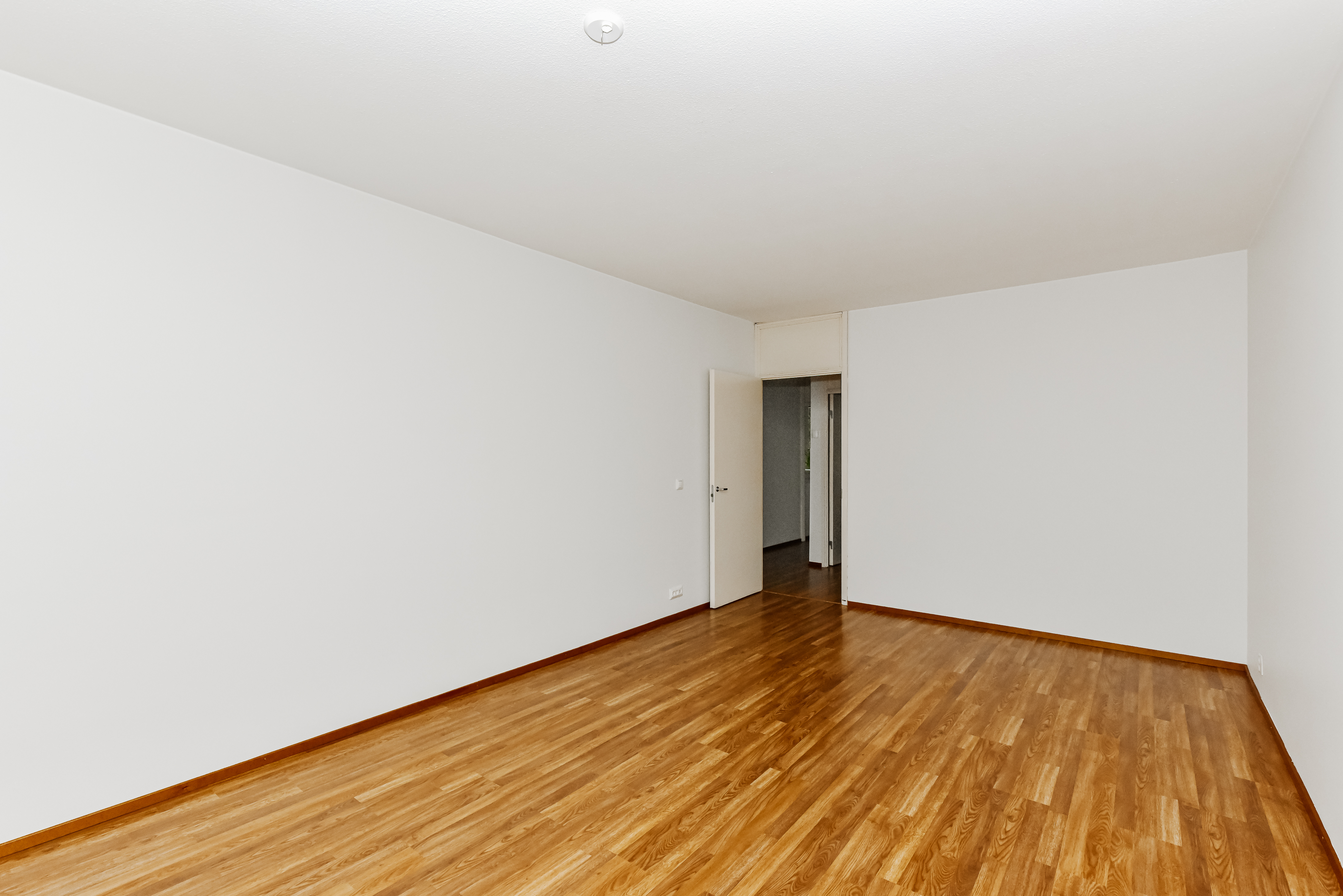 Spacious 1 br rental home in leafy Laajalahti 3