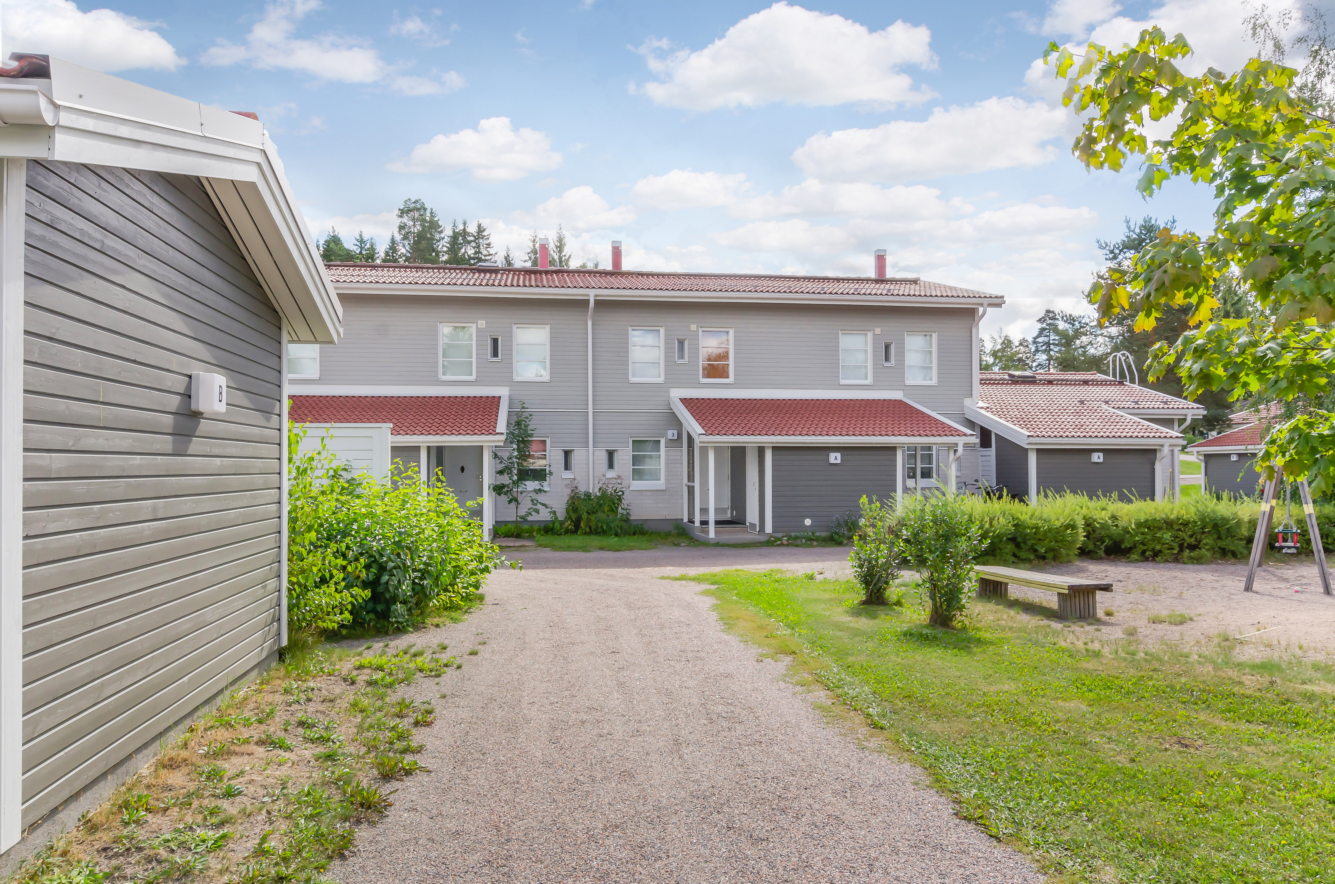 Kylänpäänkaari 10 2