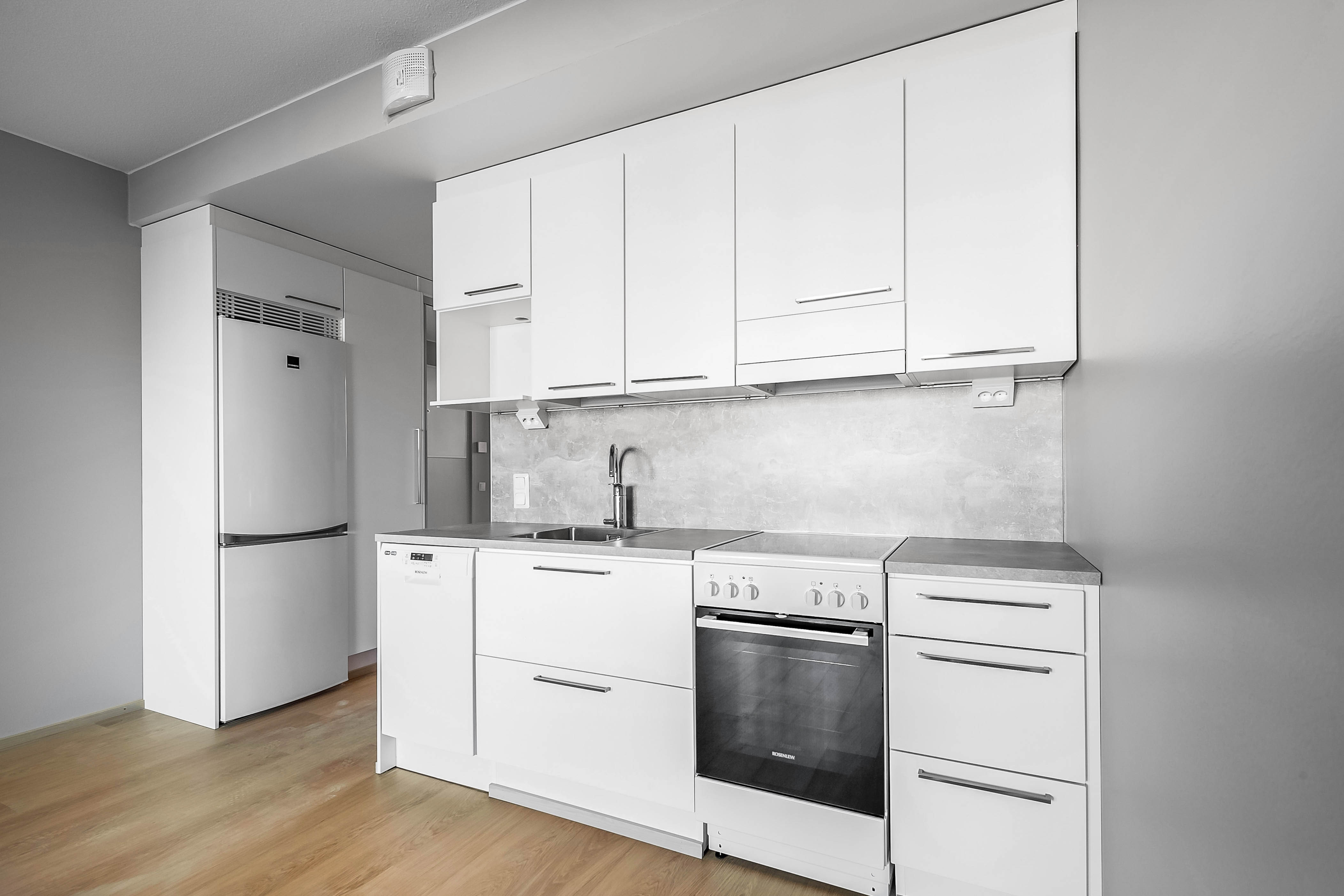 Walking distance from Sello shopping centre 4