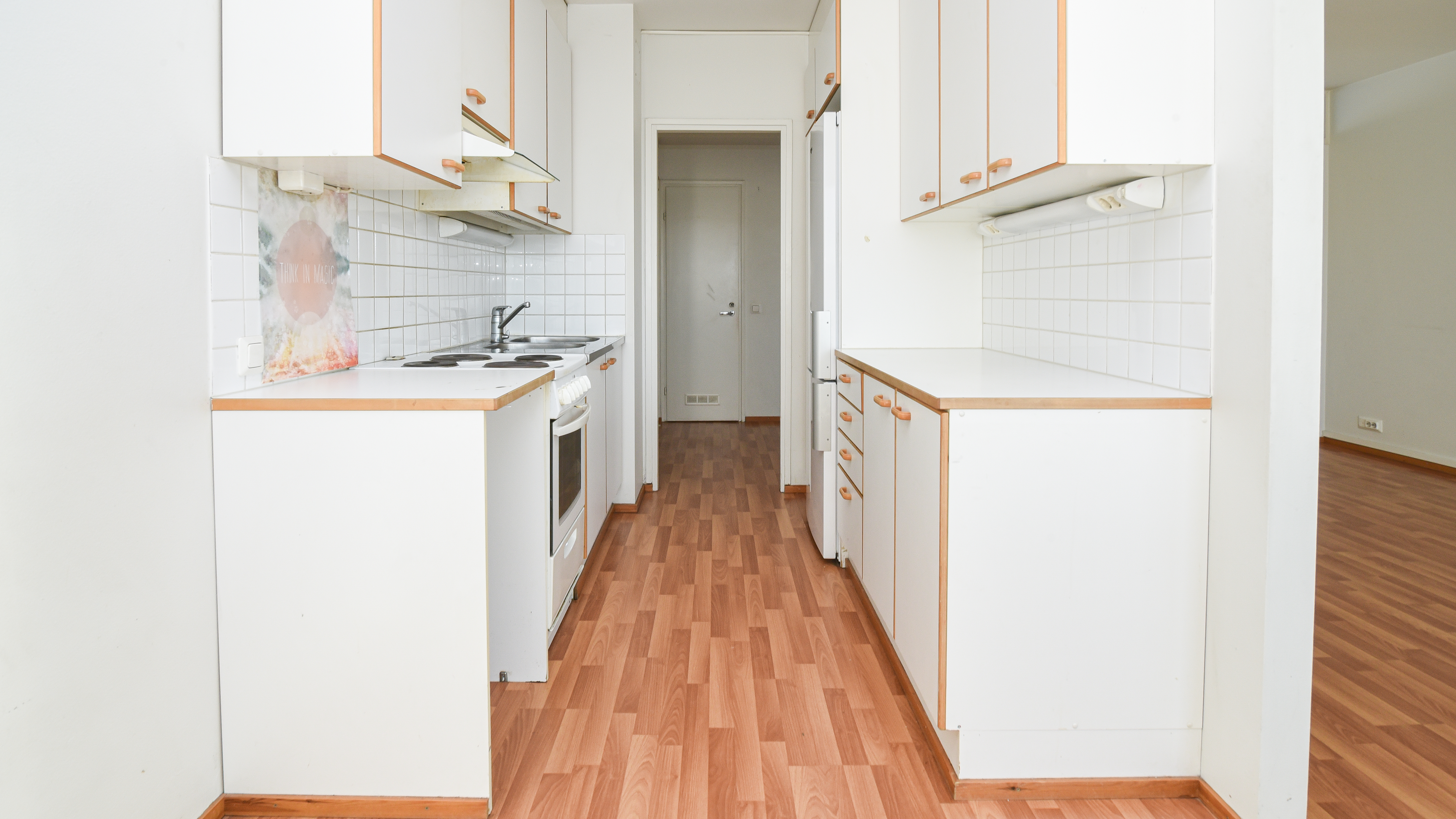 Stylish and bright 1 br in Viherlaakso 4