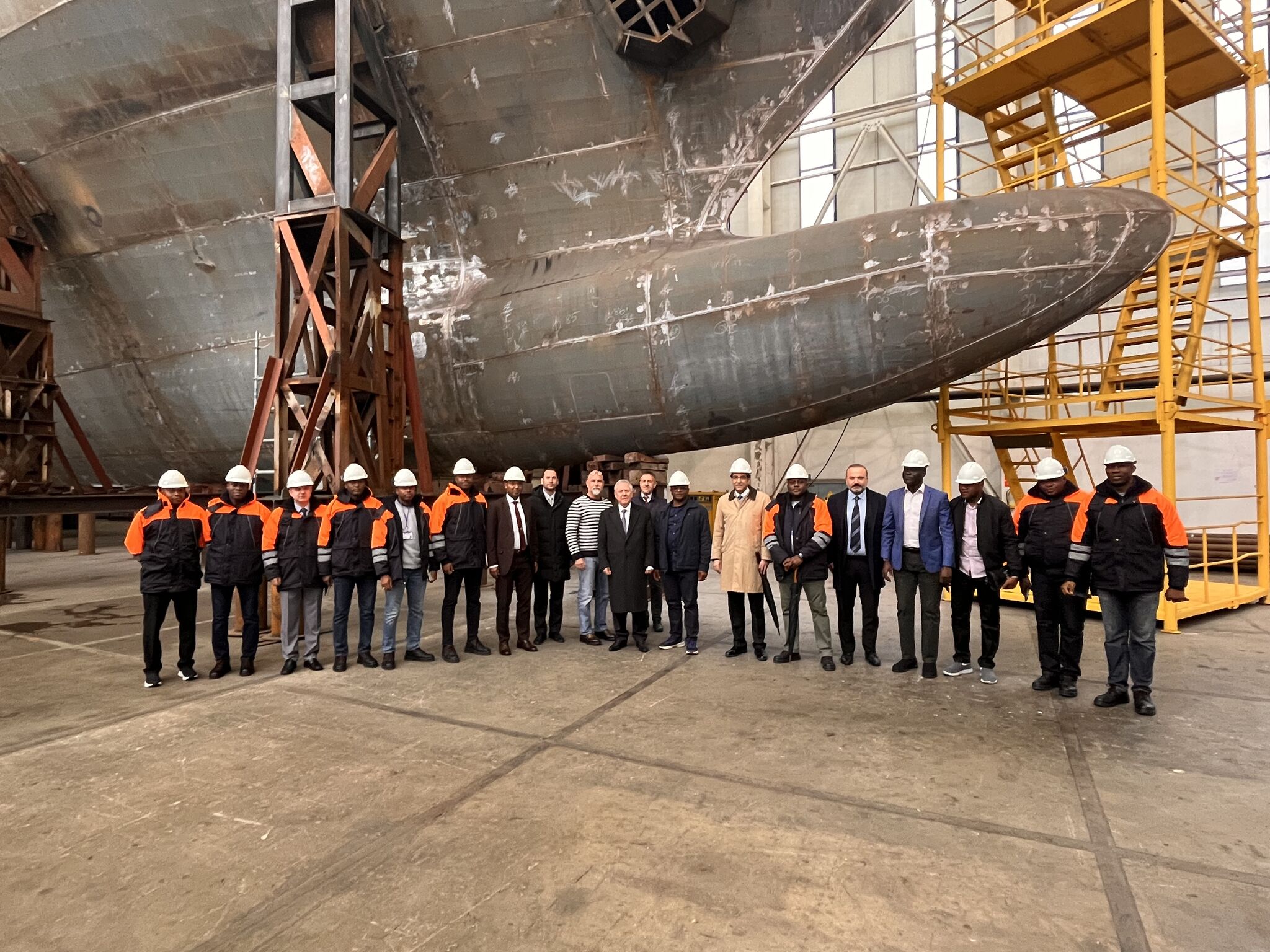Nigerian Navy Visits Dearsan to Observe Progress on OPVs