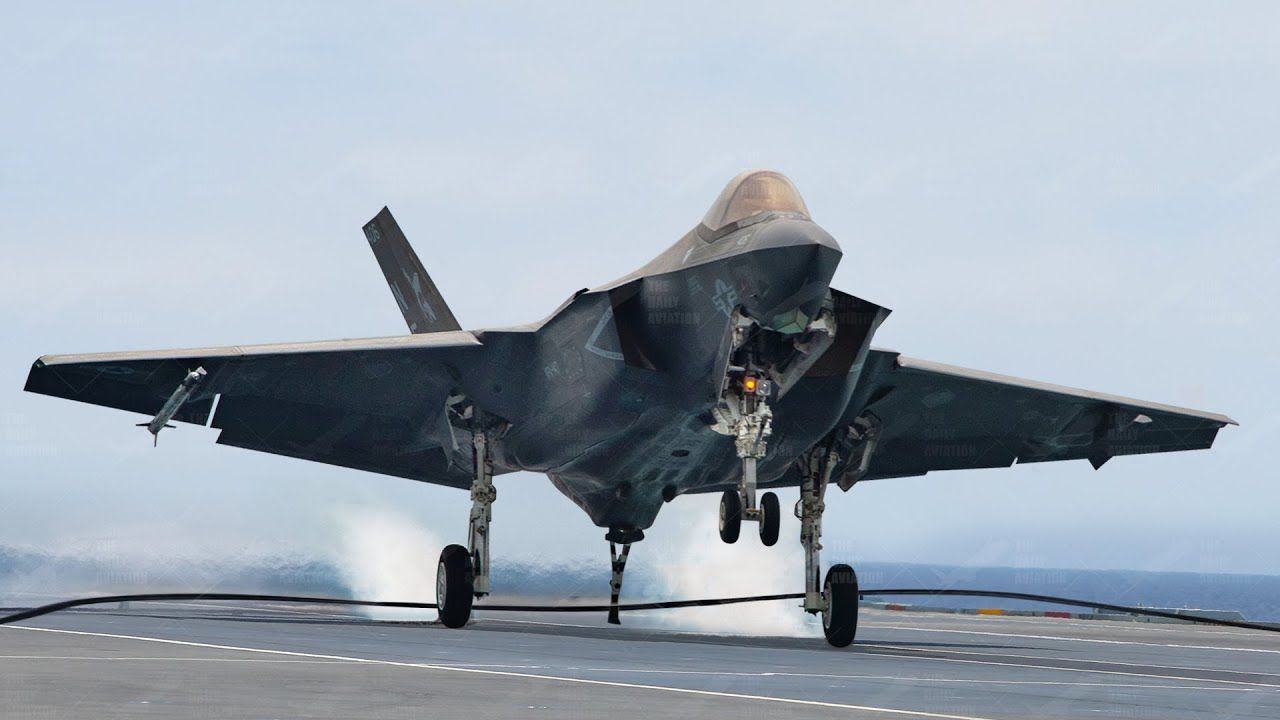 Boeing Wins $2.1 Billion Contracts for F-18 and EA-18G Upgrades