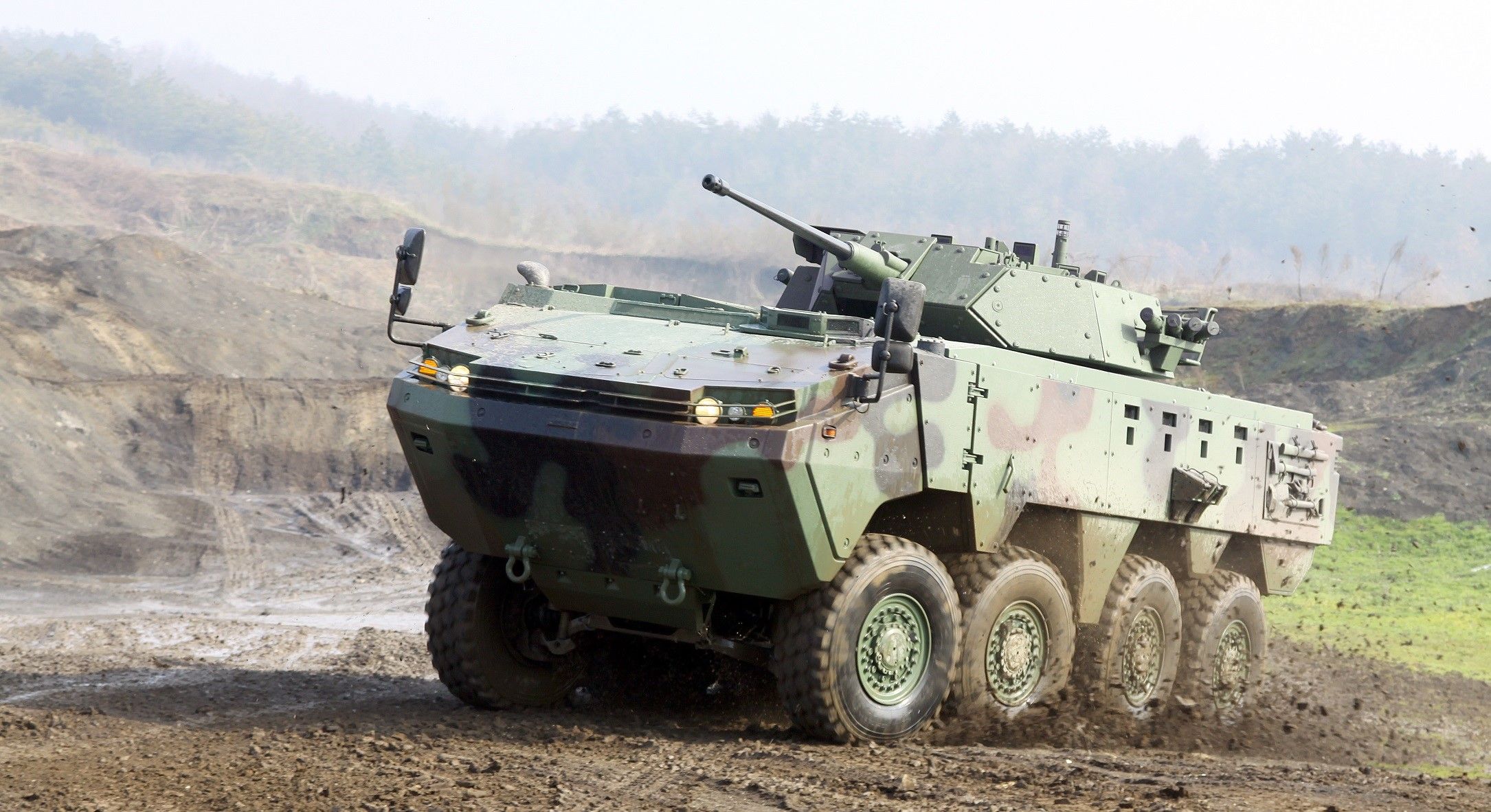 Otokar, exhibits 8X8 ARMA at HEMUS 2022