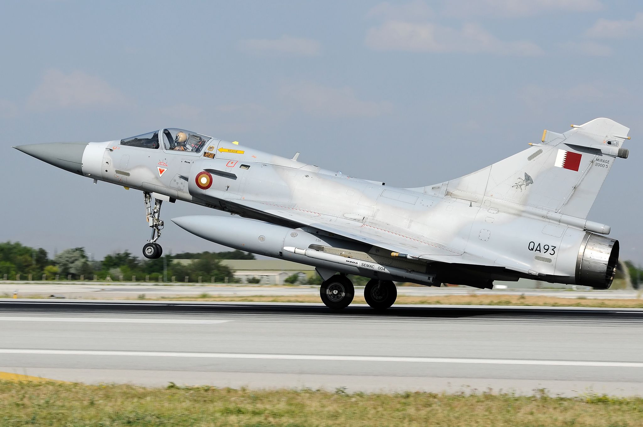Indonesia Buys 12 Second-Hand Mirage 2000-5 Aircraft from Qatar