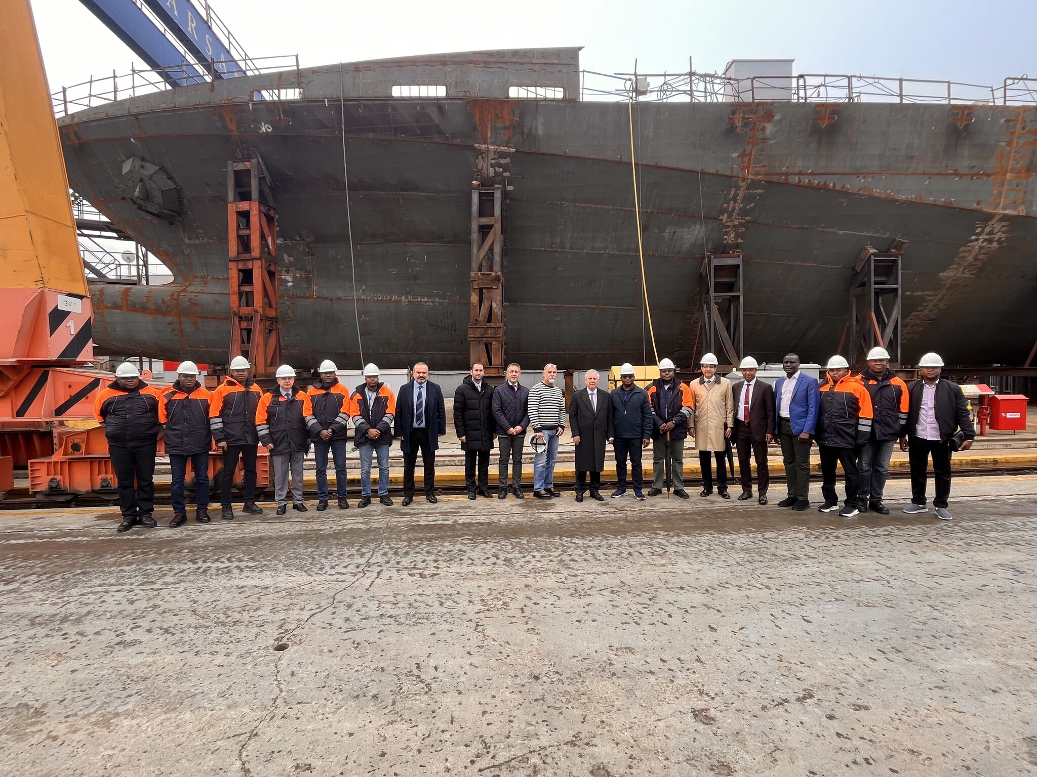 Nigerian Navy Visits Dearsan to Observe Progress on OPVs
