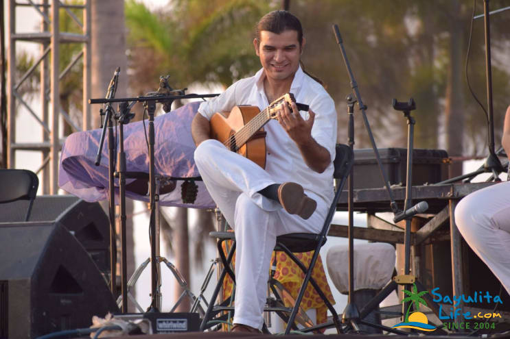 Esaú Music in Sayulita Mexico