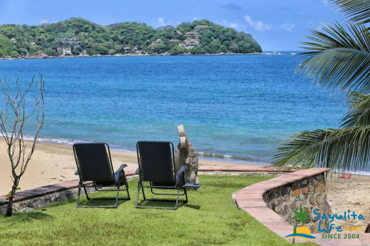 Flor de la Playa beachfront vacation rental in Sayulita Mexico