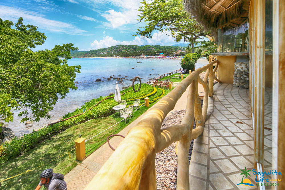Beachfront property Villa la Costa For Sale in Sayulita, Mexico