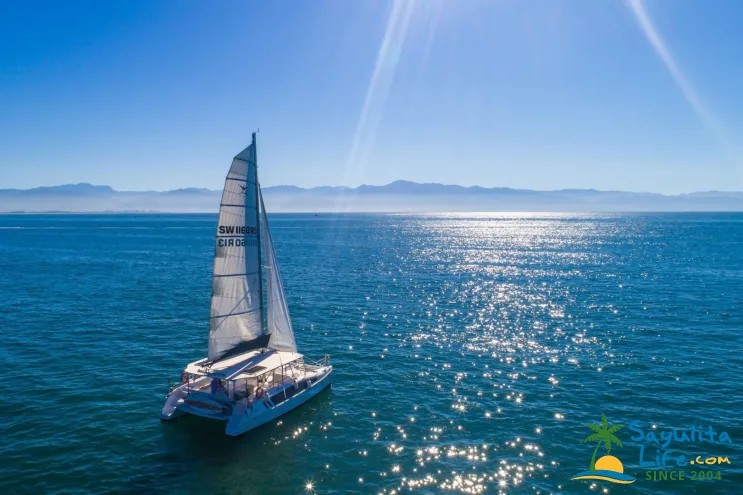 Catamaran Ysuri Sailing in Sayulita Mexico