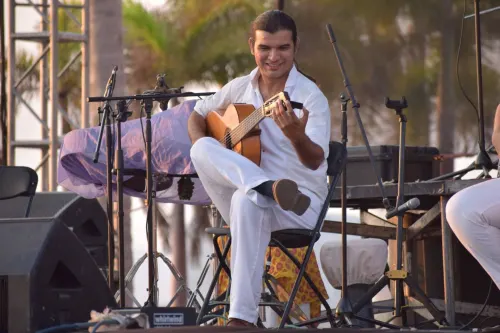Esaú Music in Sayulita Mexico