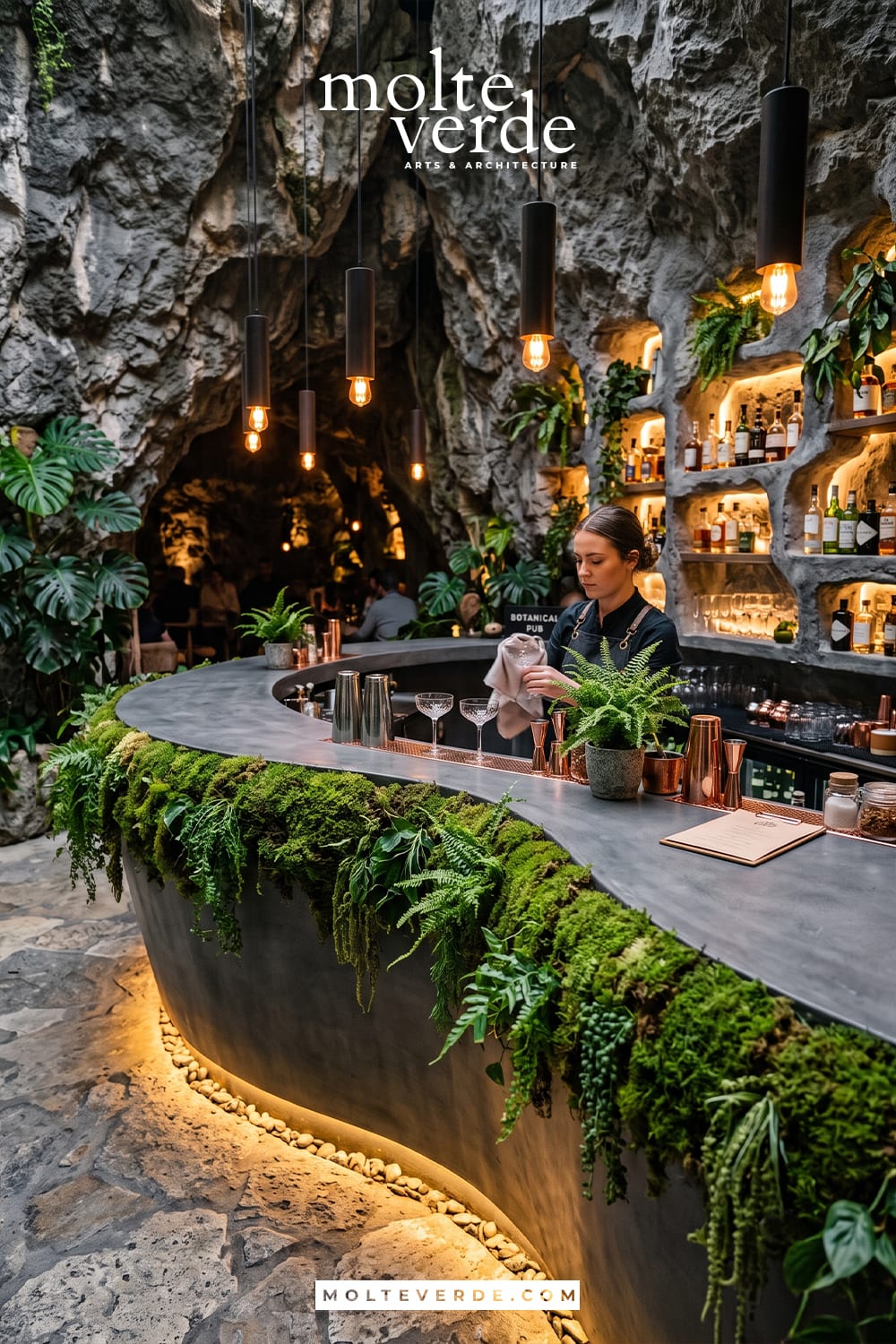 Doğal taş ve kaya görünümlü ışıklı yosun kaplı bar tasarımı