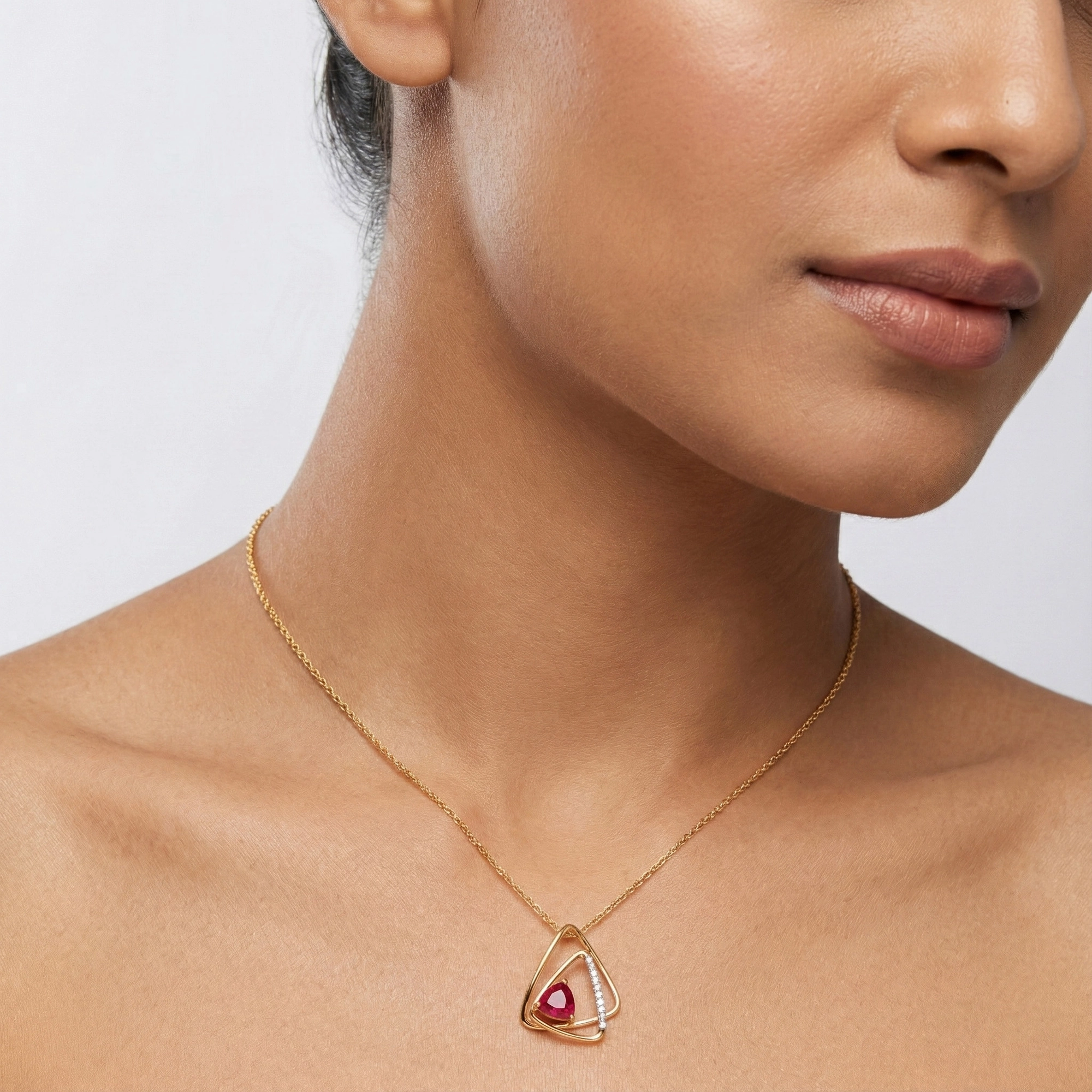 Yellow Gold Diamond Pendant thumbnail 4
