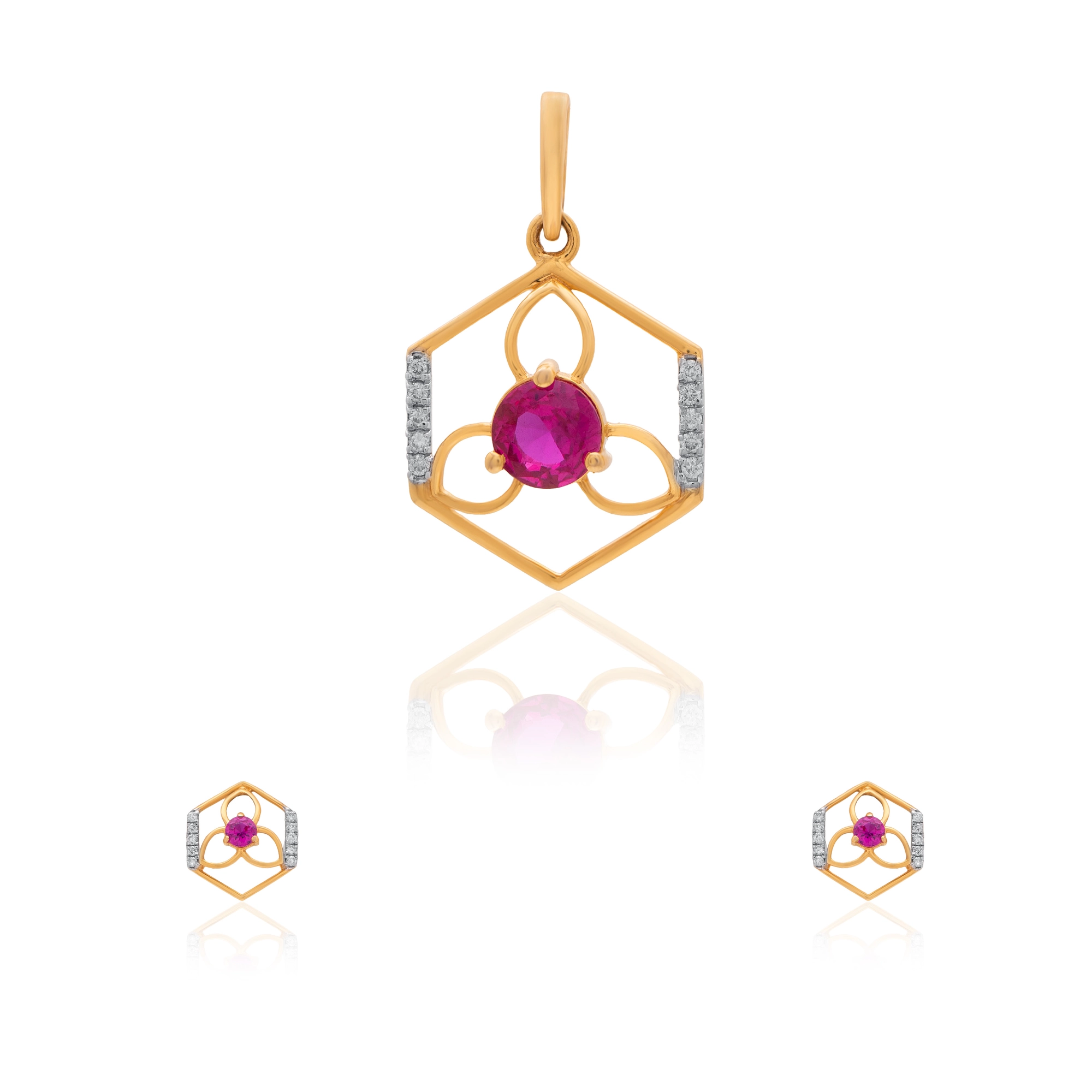 Yellow Gold Diamond Pendant thumbnail 4