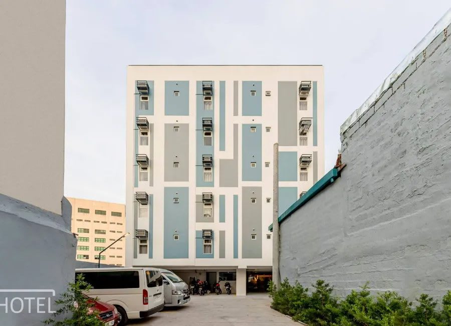 Commercial Hotel Building for Sale Near Uptown BGC, Makati