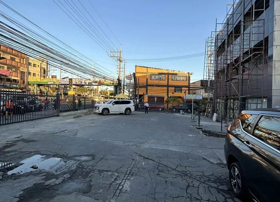 Prime Commercial Building for Sale in Sucat, Paranaque City (photo 1 of 2)