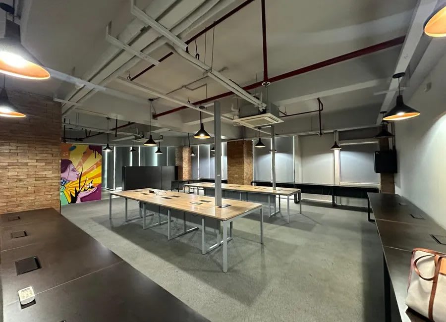 Fitted Office for Sale at Unioil Center, Muntinlupa City (photo 1 of 4)