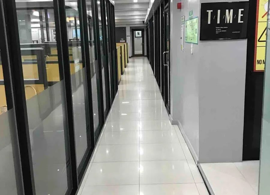 Office Warehouse Building for Sale with Income, San Dionisio (photo 1 of 4)