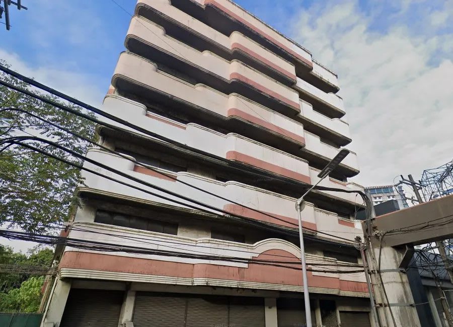 Commercial Building for Sale Along EDSA, Quezon City Area (photo 1 of 3)