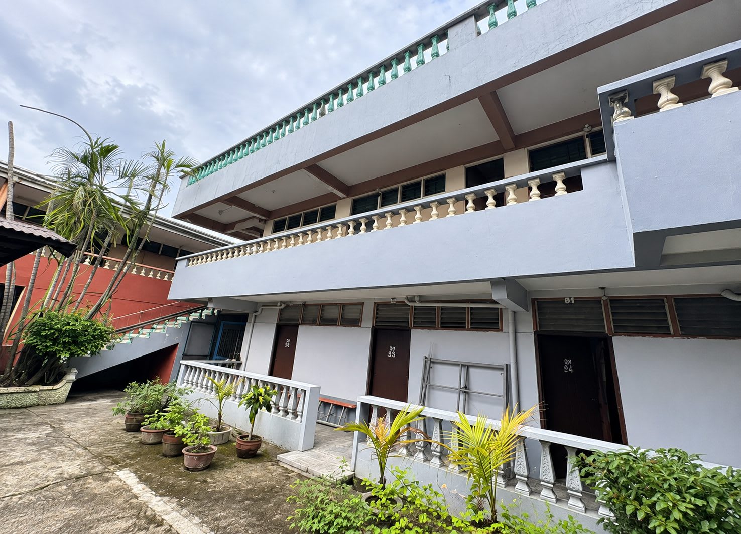 6-Unit Apartment Compound for Sale in Muntinlupa City Area