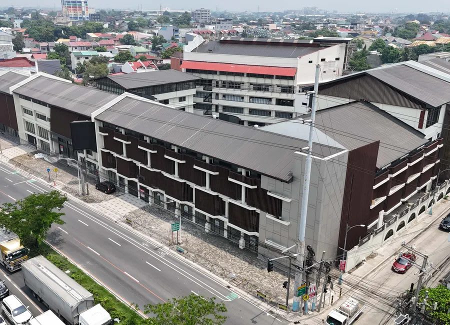 Commercial Building for Sale Along Congressional Avenue, QC (photo 1 of 3)